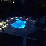 Santos Luxury דאסיה
